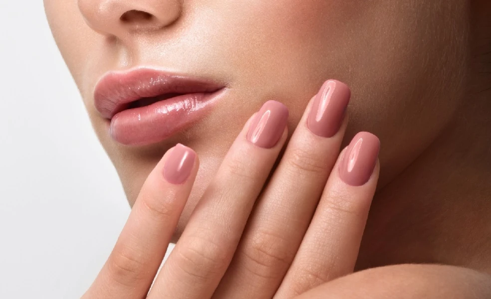 čo o tebe prezradí manikúra