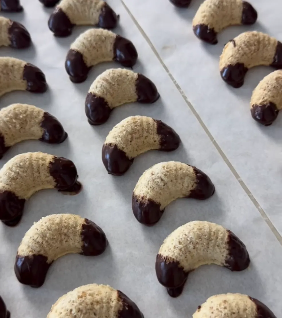 vianočné orechové rožky