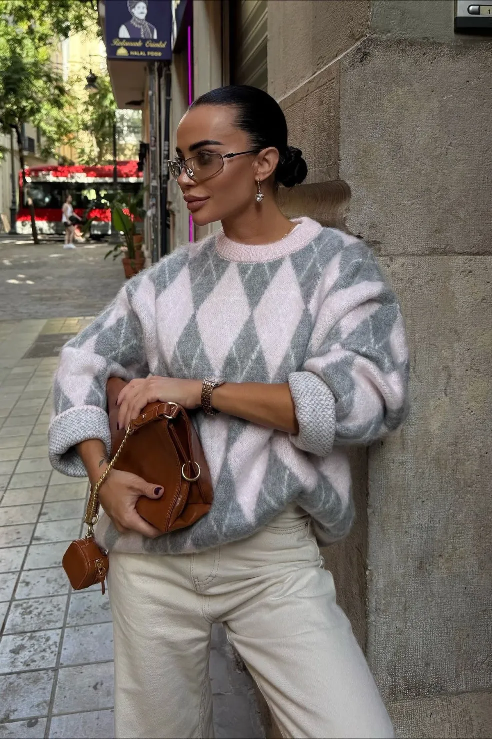 ako nosiť argylový sveter