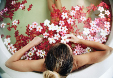 Bylinkový kúpeľ: Aké sú jeho účinky? Kvôli tomuto ho musíš vyskúšať!