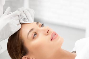 Estetická medicína v roku 2026: Toto sú najnovšie trendy, ktoré budete chcieť vyskúšať!