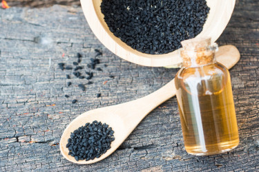 Čo dokáže olej z čiernej rasce? Kde všade ho použiť?