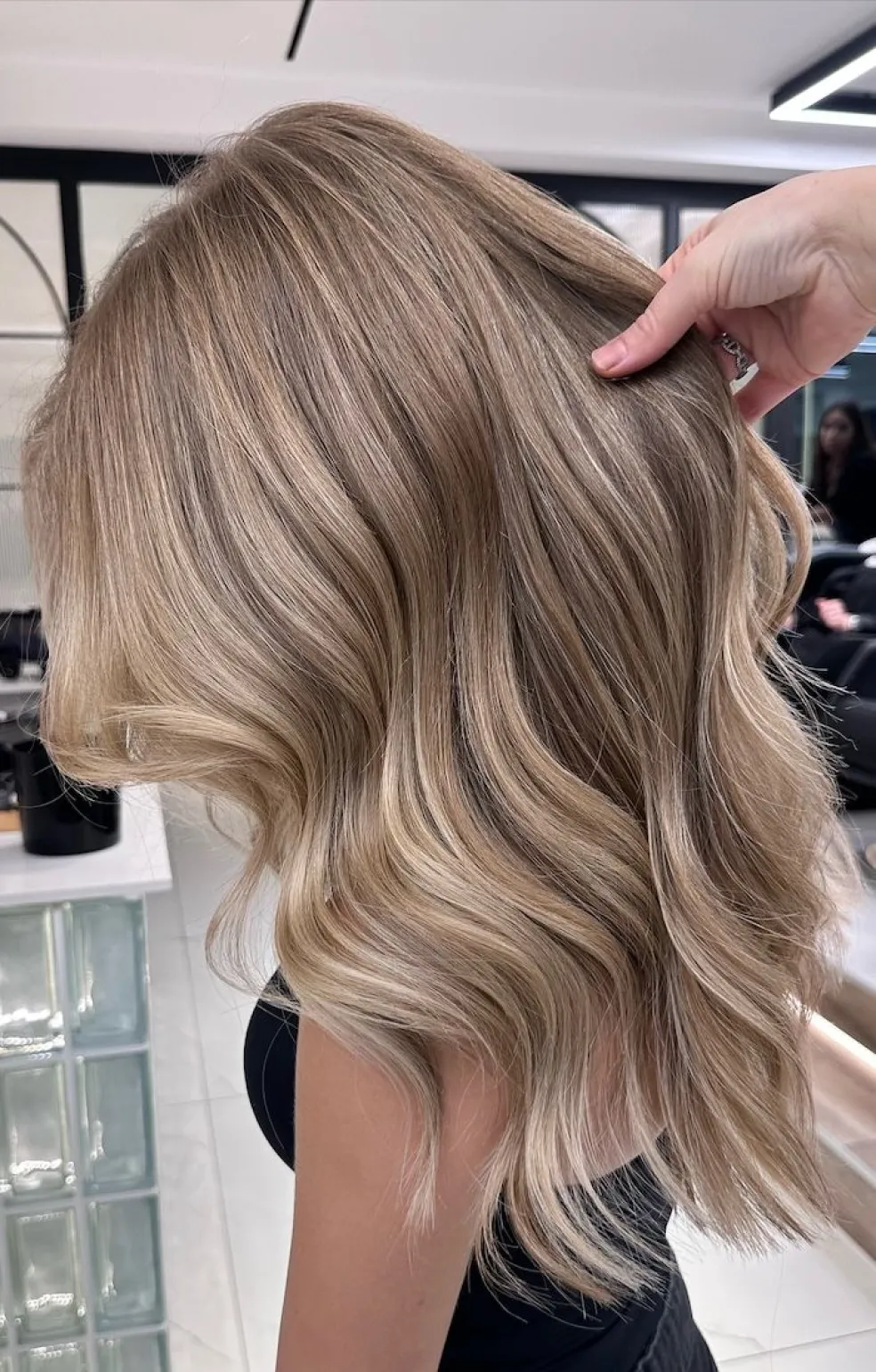 Ice beige blonde