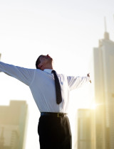 Job hugging ako nová stratégia úspechu? Pre toto sa už v práci nevypláca riskovať!