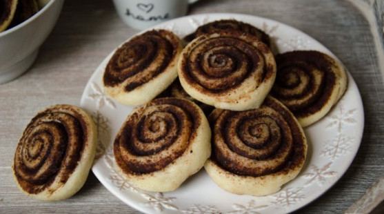 Angie pečie: Kakaové slimáky z tvarohového cesta