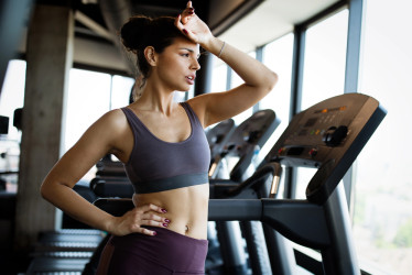 Cvičíš a pleť sa ti zhoršuje? Toto sú dôvody, o ktorých sa takmer nehovorí