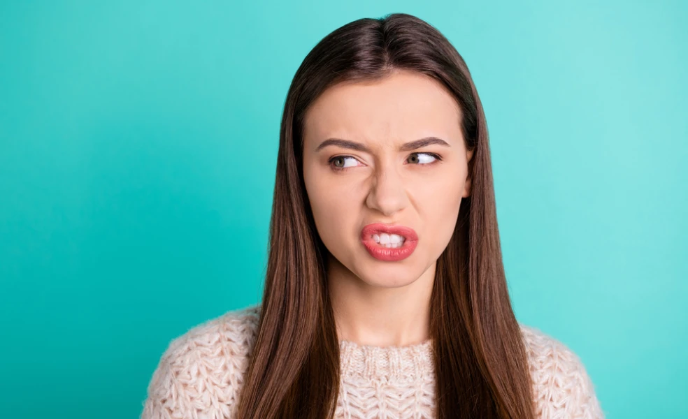 znaky závistlivej osoby