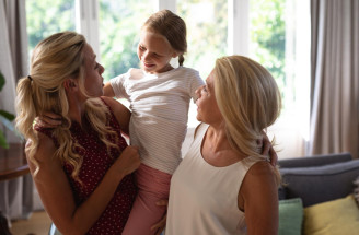 Syndróm najstaršej dcéry: Tichý dôvod, prečo máte pocit, že všetko je na vás