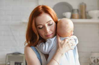 Prečo sa ženy v roku 2026 boja mať deti? Toto v nás spúšťa viac úzkosti než pravdy