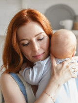 Prečo sa ženy v roku 2026 boja mať deti? Toto v nás spúšťa viac úzkosti než pravdy