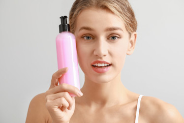 7 mýtov o šampónoch, ktorým mnoho žien stále verí – aké sú fakty?