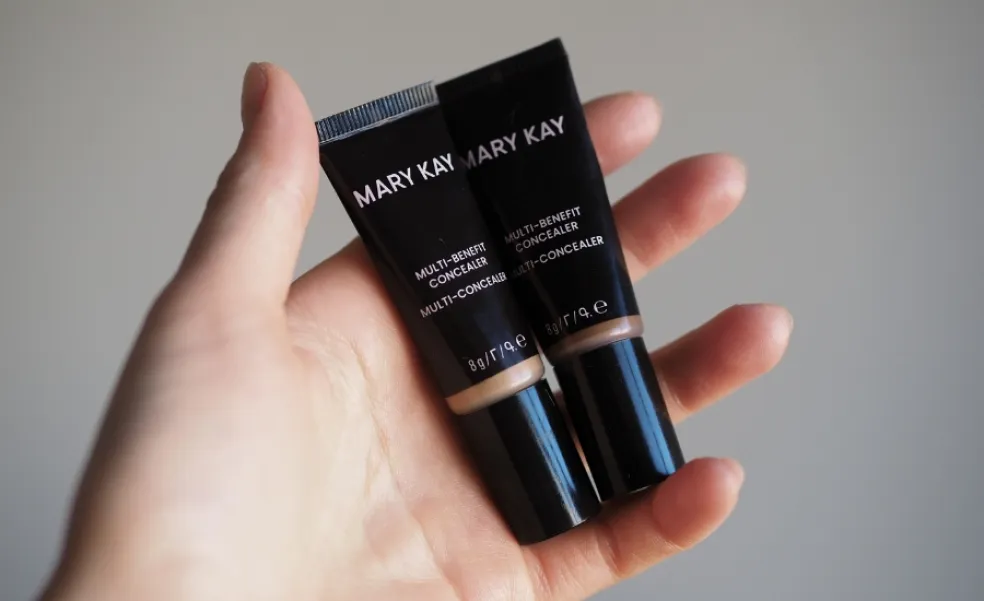 plne krycí korektor