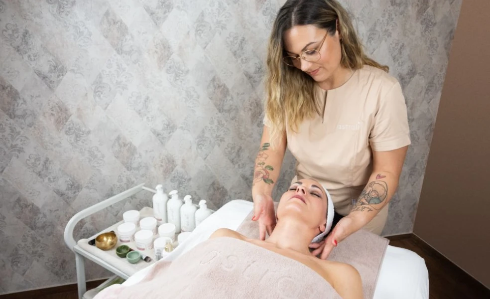 Značka ASTRALI vstupuje do kozmetických salónov