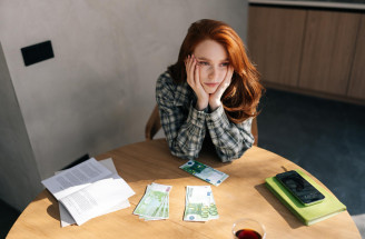 Finančný horoskop na prelom zimy a jari 2026: Kde vám môžu peniaze utiecť medzi prstami?