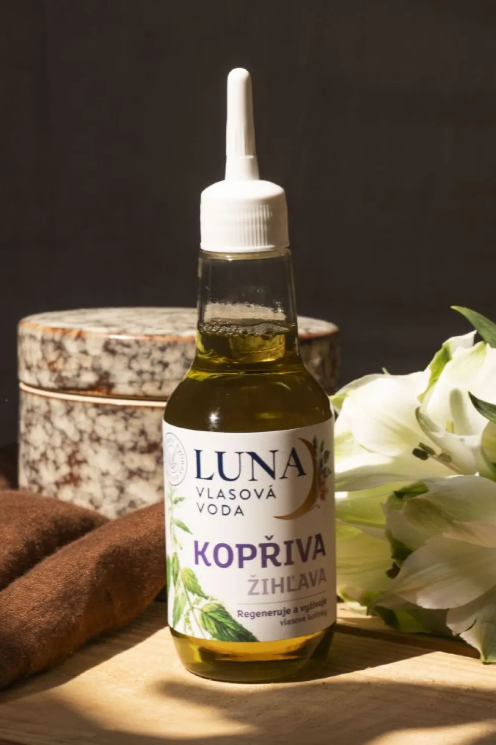 Vlasová voda LUNA s výťažkami zo žihľavy