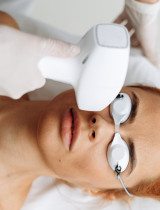 Laser alebo peeling? Ktoré estetické zákroky sa oplatí absolvovať ešte pred jarou