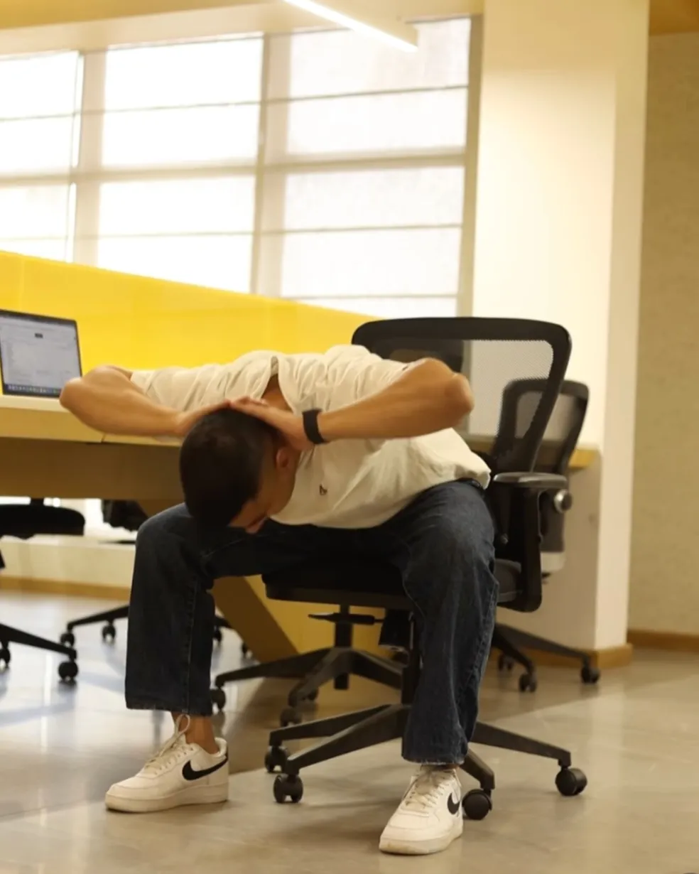 ako uvoľniť chrbát pri práci