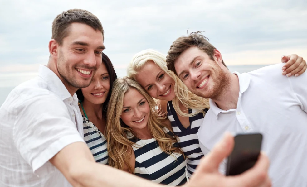 spoloční priatelia po rozchode