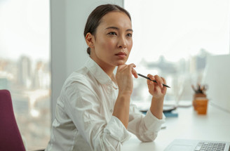 Inemuri: Japonský zvyk spať v práci, ktorý prekvapil svet