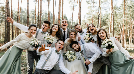 Šéf a kolegovia na svadbe: Rozlúštili sme večnú dilemu snúbencov