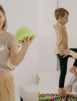 Topánky príliš skoro? Inštruktorka Radka Cibulková odhaľuje chyby, ktoré môžu ovplyvniť vývoj detských nožičiek