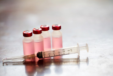 Nová vlna anti-aging: Čo skrývajú injekcie proti starnutiu, ktoré už dorazili na Slovensko?