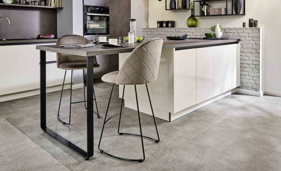 jedálenský kút v kuchyni lavica stôl ostrovček riešenie