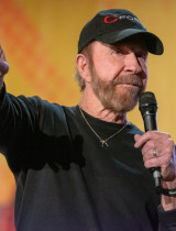 Chuck Norris zomrel: Prečo si ho budú ľudia pamätať aj o 100 rokov?
