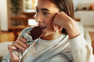 Prečo máte chuť na sladké viac než zvyčajne? Možno to nie je vôbec vaša vina