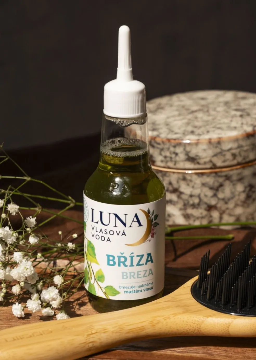 Vlasová voda LUNA s výťažkami z brezy