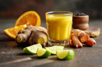 Zázvorový shot: benefity, trik ako šúpať zázvor + recept