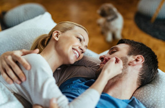 Prečo snívate o slobode vo vzťahu, aj keď partnera milujete? Pravda o fantáziách vás prekvapí