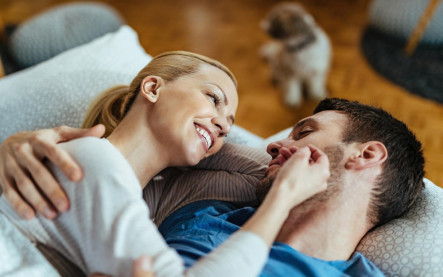 túžba po slobode vo vzťahu žena premýšľanie