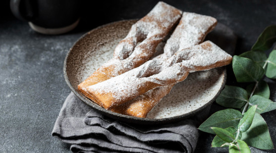 Fánky z kyslej smotany – s rumom, maslom i bez neho