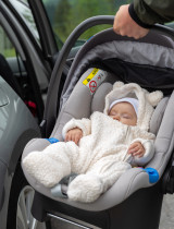 8 autosedačiek zlyhalo v crash testoch 2026: Skontrolujte, či ju nemáte doma