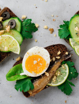 Fit raňajky do pár minút: Rýchle recepty, ktoré zasýtia a dodajú energiu