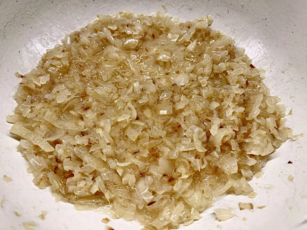 cibuľový základ na morčací guláš