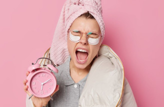 Čo urobiť ráno, keď ste zle spali? 6 krokov, ako získať energiu aj po prebdenej noci