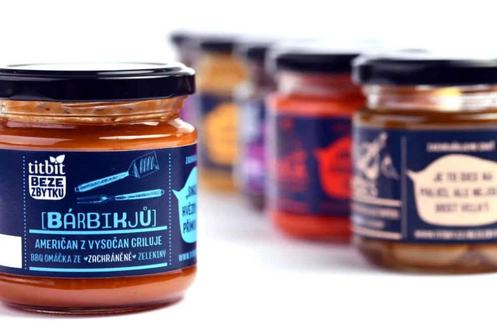 Poháre Bezo zvyšku bbq omáčka