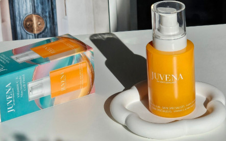 juvena vitamin c niacinamide fluid rozjasnenie pleti produkt