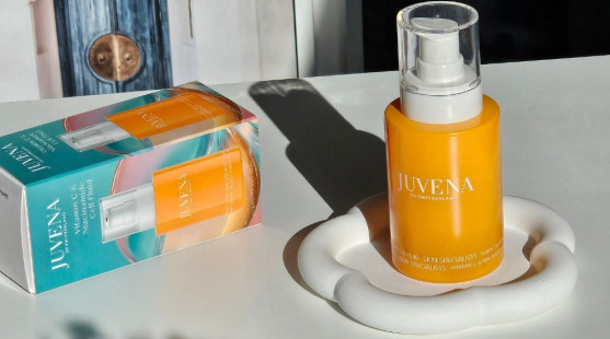 Juvena Vitamin C & Niacinamide Cell Fluid: Novinka pre rozjasnenú pleť bez škvŕn