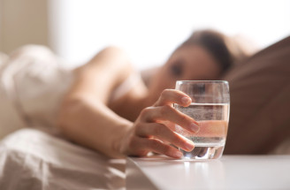 Čo robiť prvých 30 minút po zobudení: 5 krokov, ktoré menia celý deň