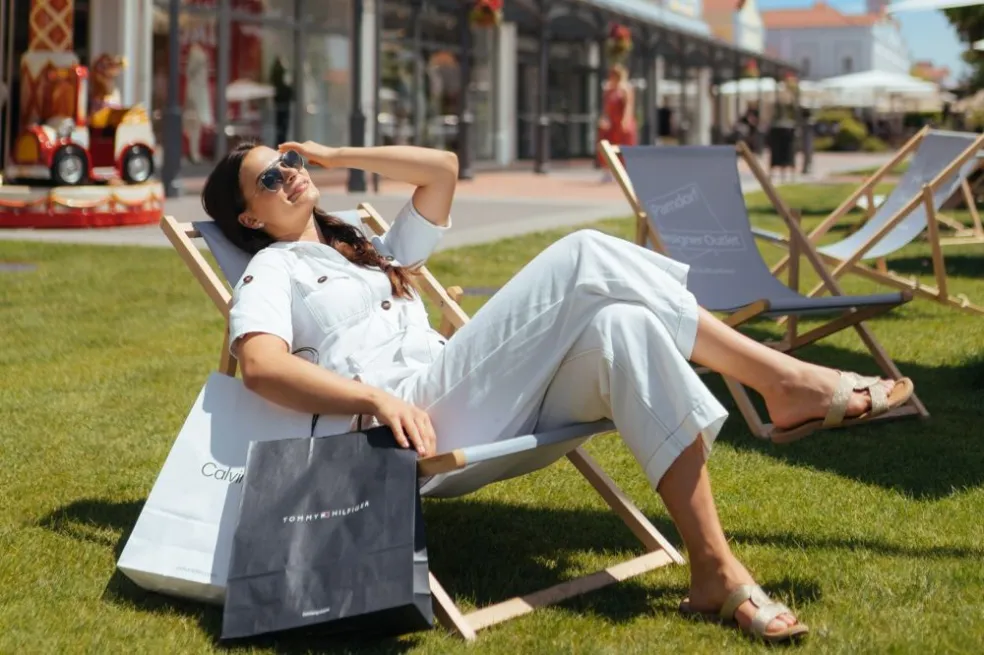 Designer Outlet Parndorf relax zábava jedlo nákupy