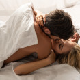 Nie je to len chémia: Vaše sexuálne scenáre ovplyvňujú filmy, sociálne siete aj detstvo
