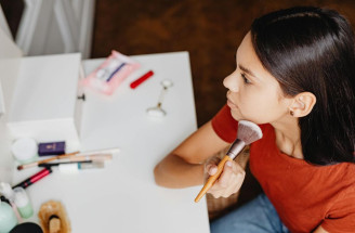 Ako si vybrať správny bronzer podľa typu pleti pre prirodzene opálený vzhľad