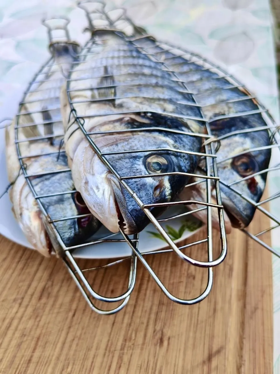 grilovacie kliešte na ryby