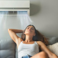 Klimatizácia a únava: Prečo vás po dni v chlade bolí hlava a chýba energia?