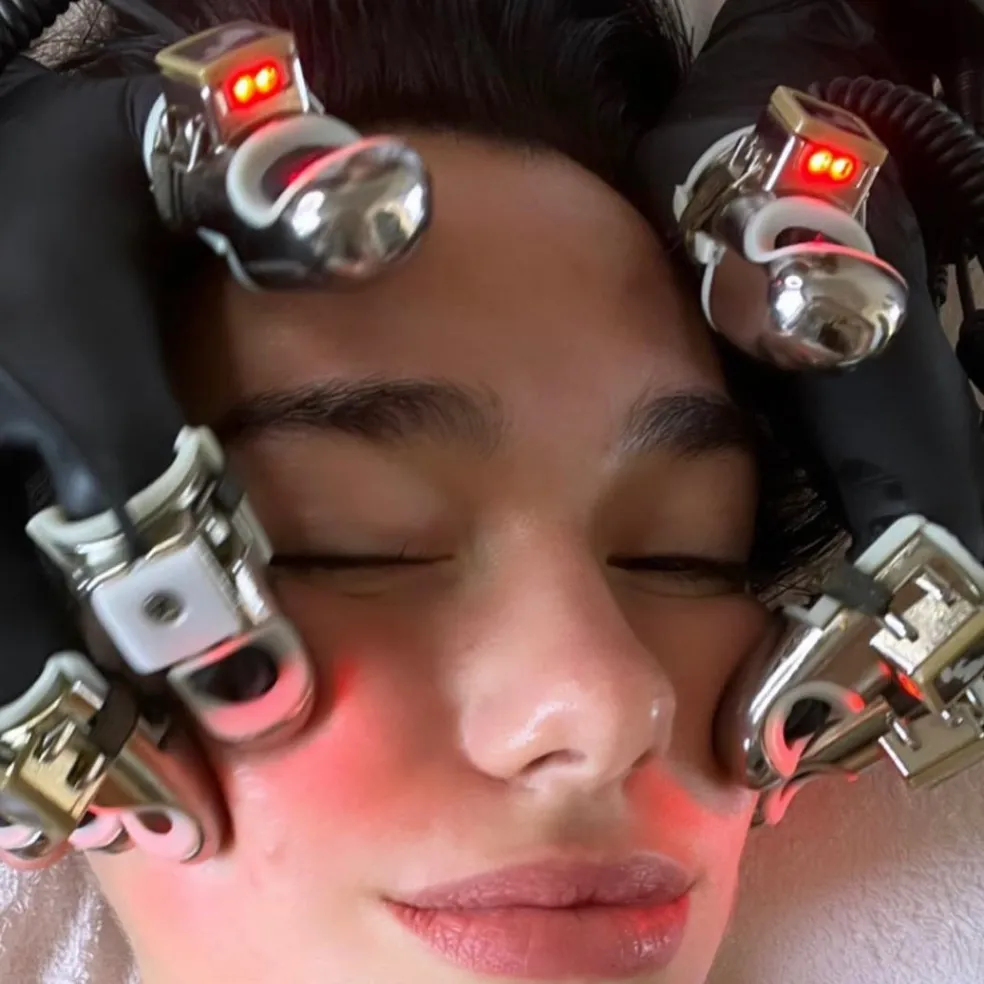 LED terapia pleti