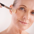 Prirodzený make-up ako druhá koža: 4 sofistikované triky pre dokonalú pleť