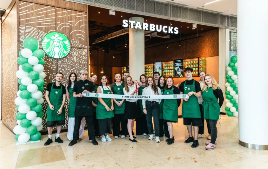 Slávnostné otvorenie 17. kaviarne Starbucks na Slovensku v Eurovea II, Bratislava, jún 2026.